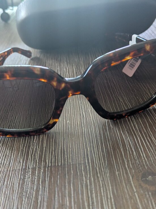 Kate Spade Bellamy Sunglasses, Tortoise Square with Case and Cleaning Cloth main image 4